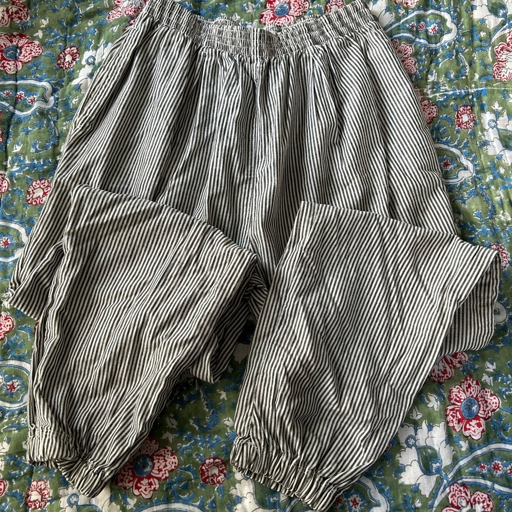 LLBean elastic waist cotton black/white striped jogger styled  pants